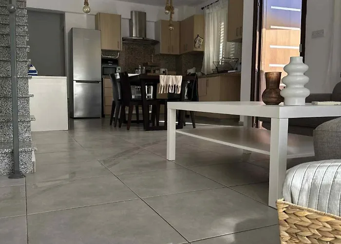 Aphrodites Resident パ フォス