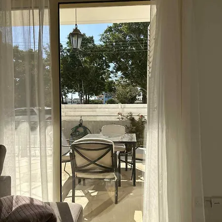 Aphrodites Resident Nyaraló *